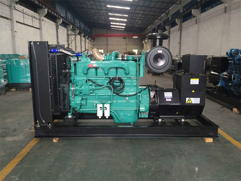 张家川柴油发电机组过载运行时降低转速有哪些注意事项？